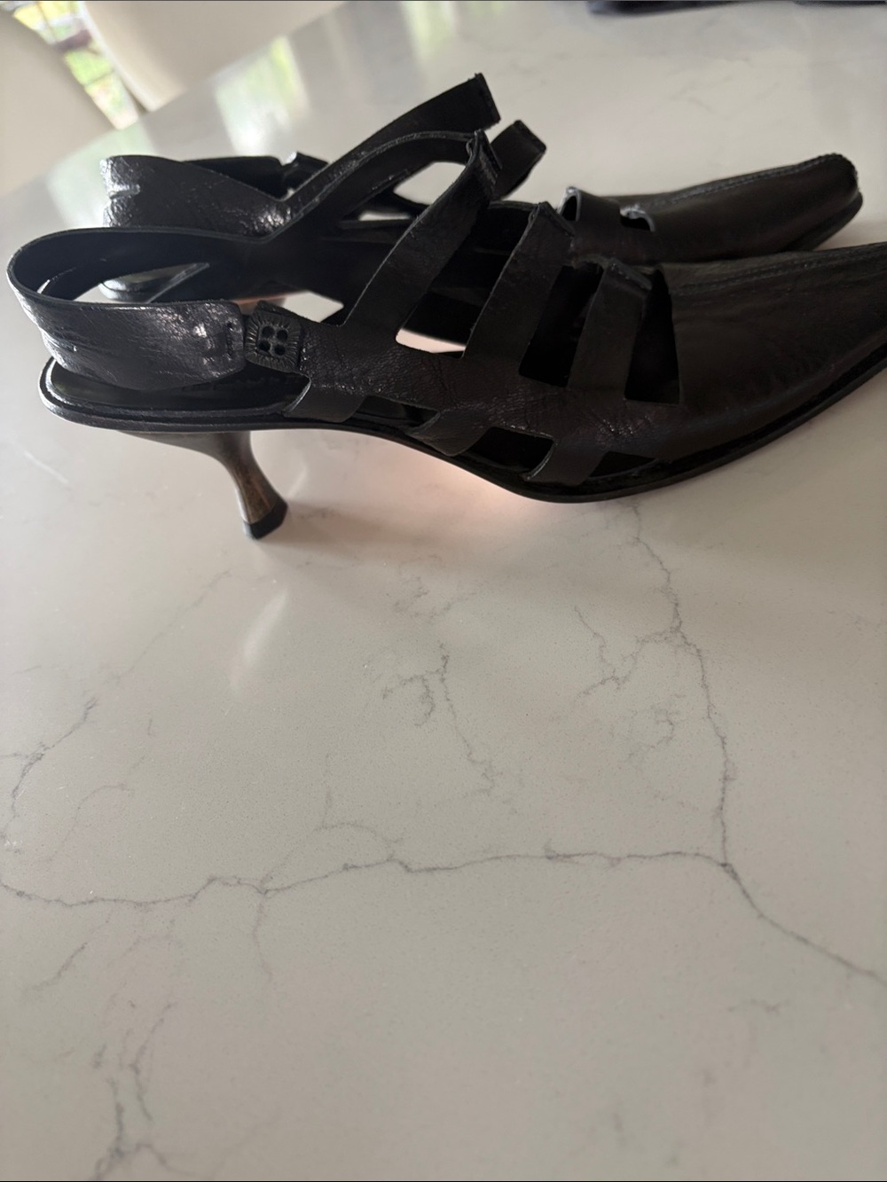 Black Slingback Cutout Kitten Heel gorgeous Sandals VINTAGE BY  CYDWOQ